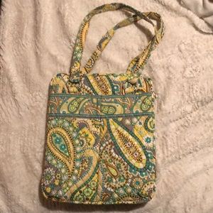 Vera Bradley Perfect Pocket Tote in Lemon Parfait!